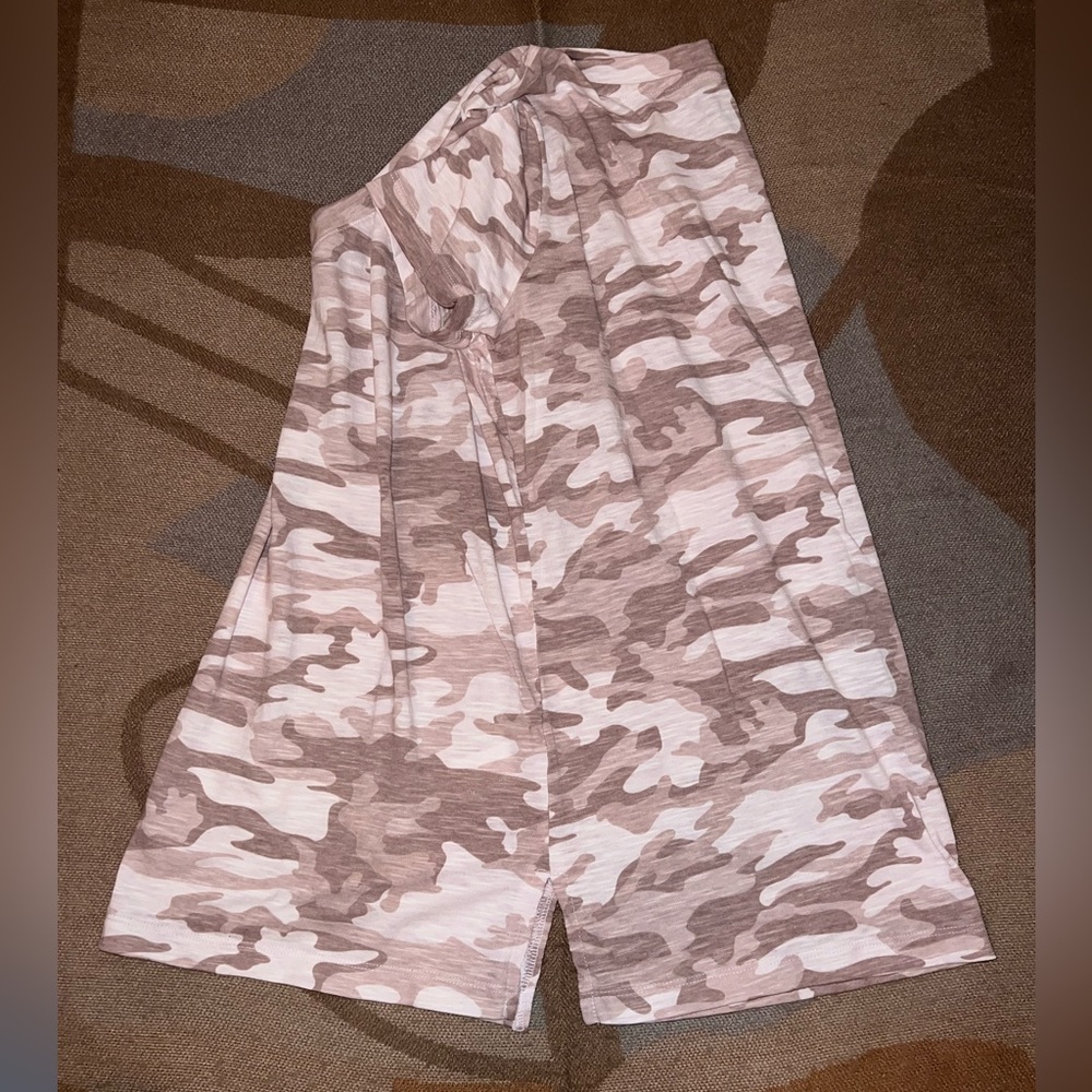 Mudd V-neck Cap Sleeve Tee, XS - Picture 5 of 10
